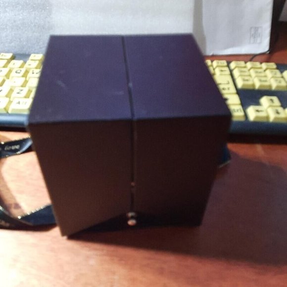 Artificial & Dried Flower Preserved in Glass Dome Eternal Sky Blue Decoration - Picture 6 of 7